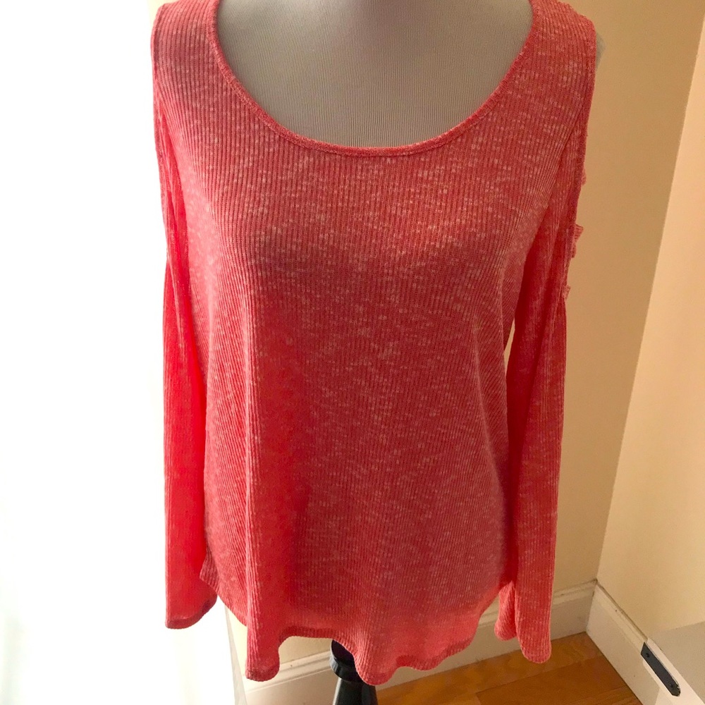 ✨✨Cold Shoulder Sweater!✨✨ - Picture 4 of 4